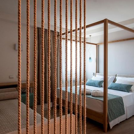 Aqua Boutique Hotel 카스틸리오네 델라 페스카이아 외부 사진