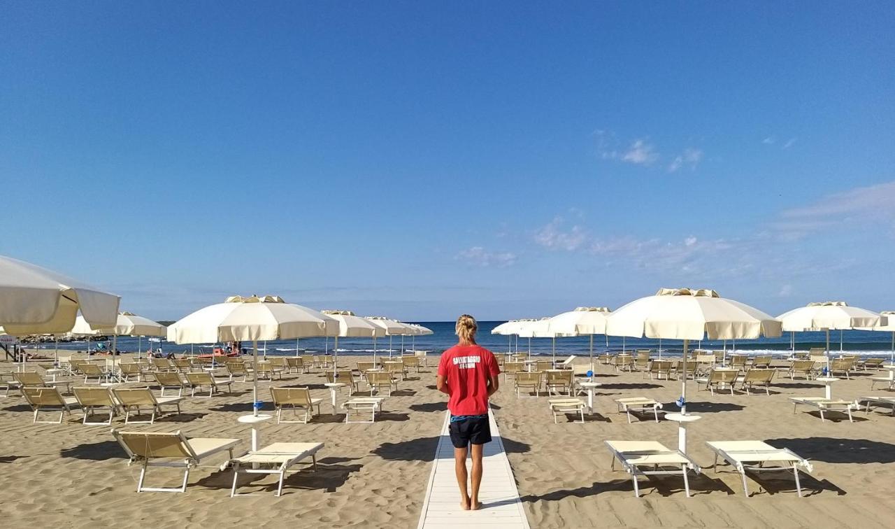 Aqua Boutique Hotel 카스틸리오네 델라 페스카이아 외부 사진