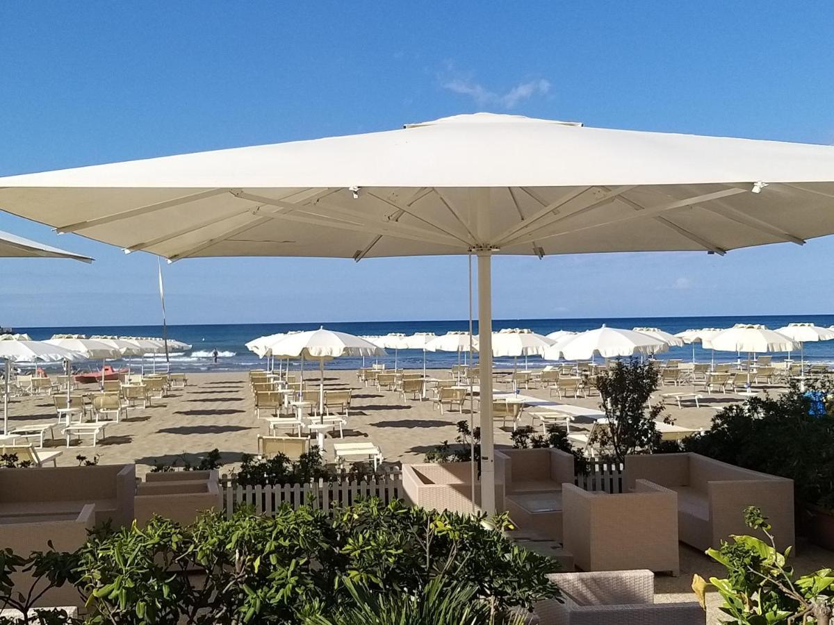 Aqua Boutique Hotel 카스틸리오네 델라 페스카이아 외부 사진