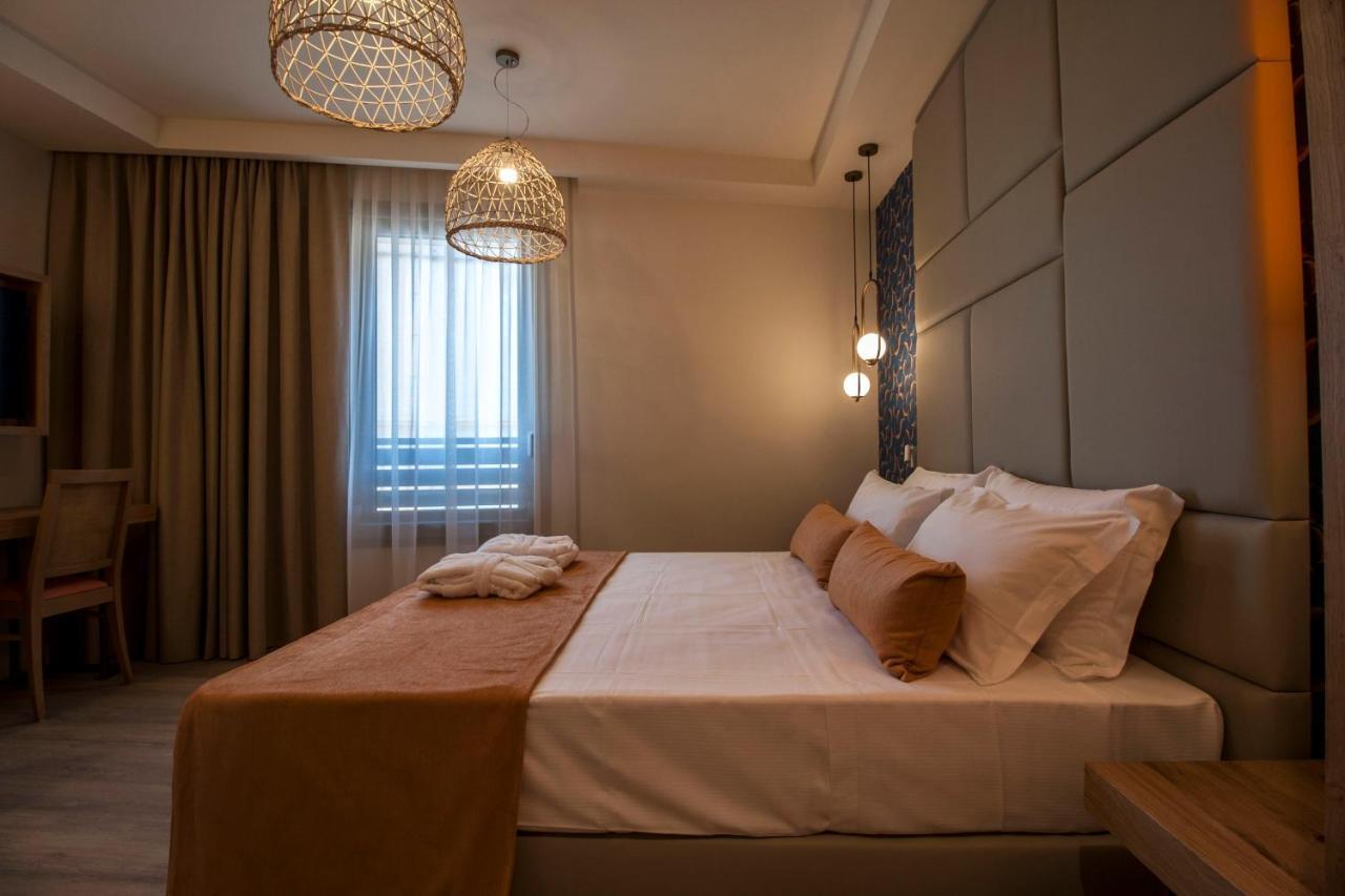 Aqua Boutique Hotel 카스틸리오네 델라 페스카이아 외부 사진