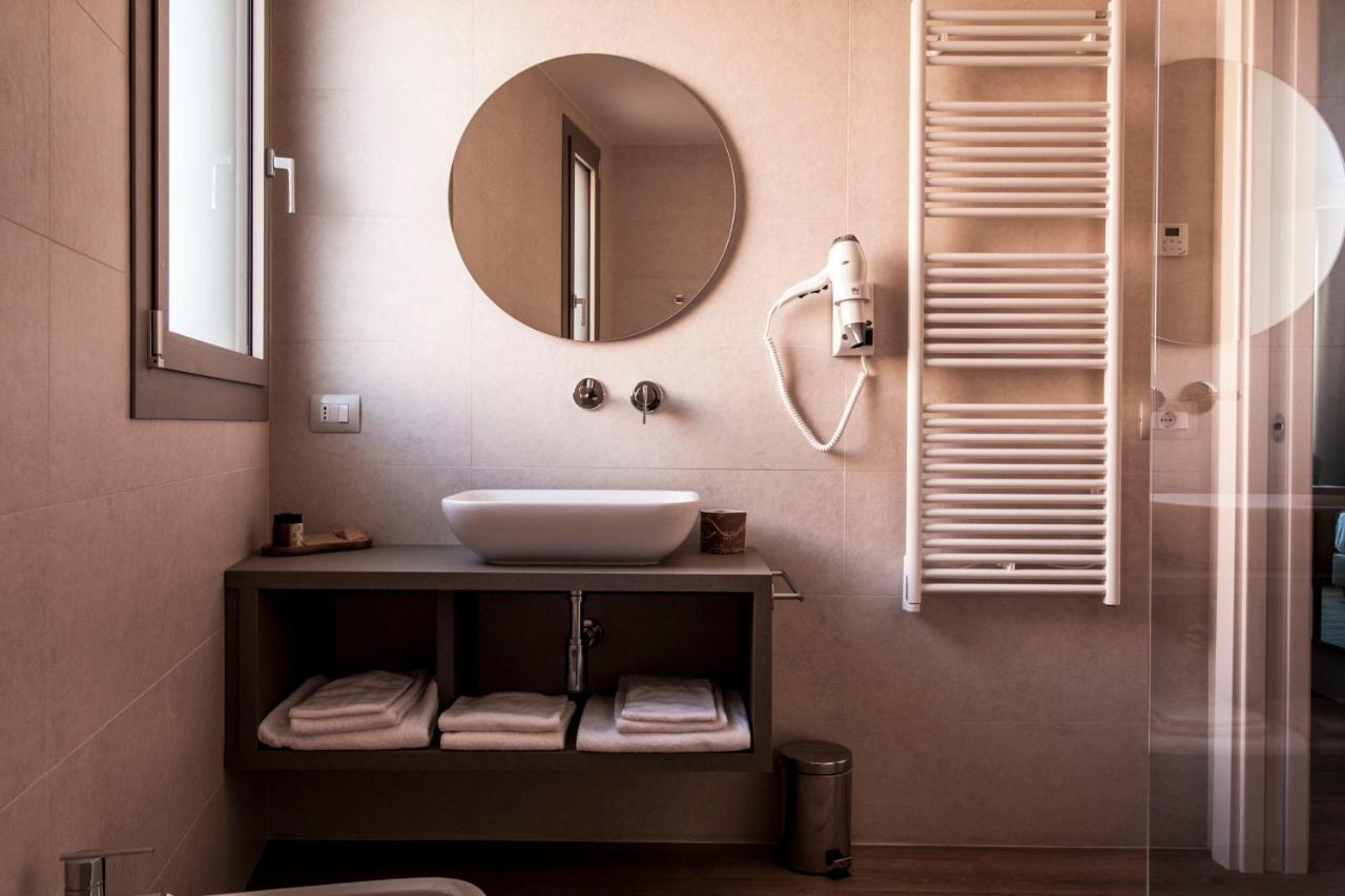 Aqua Boutique Hotel 카스틸리오네 델라 페스카이아 외부 사진