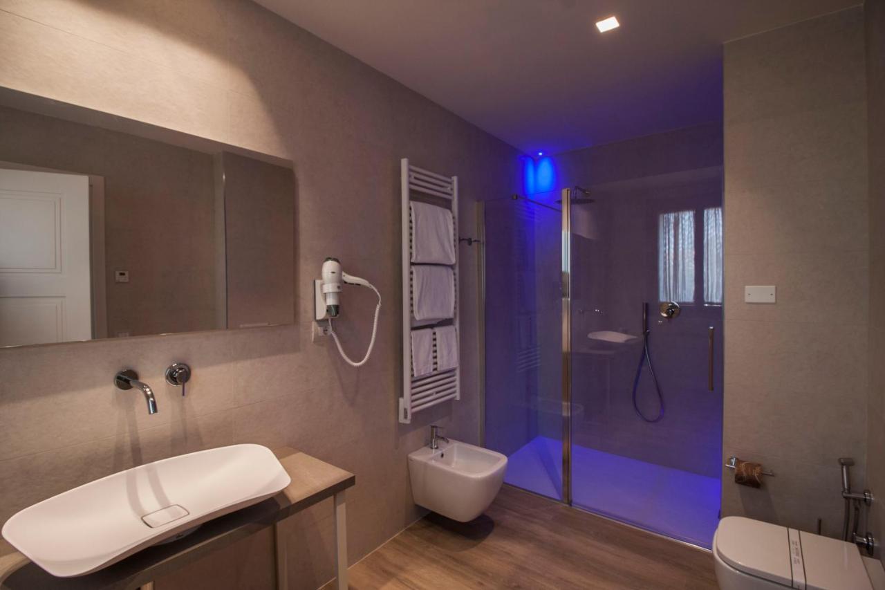 Aqua Boutique Hotel 카스틸리오네 델라 페스카이아 외부 사진
